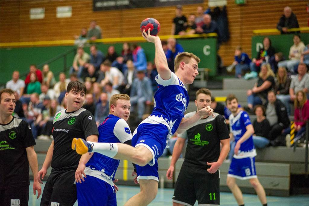 Dank eines 27:10-Sieges gegen die HSG Rauxel-Schwerin III sind die Herren III des HSC Haltern-Sythen nicht mehr von einem der beiden Aufstiegsplätze in der 2. Kreisklasse zu verdrängen. Der Jubel nach dem Spiel war groß.