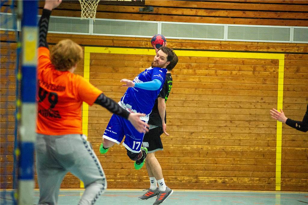 Dank eines 27:10-Sieges gegen die HSG Rauxel-Schwerin III sind die Herren III des HSC Haltern-Sythen nicht mehr von einem der beiden Aufstiegsplätze in der 2. Kreisklasse zu verdrängen. Der Jubel nach dem Spiel war groß.