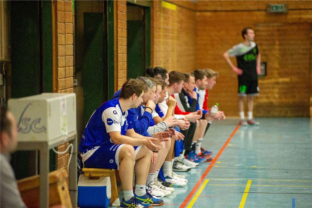 Dank eines 27:10-Sieges gegen die HSG Rauxel-Schwerin III sind die Herren III des HSC Haltern-Sythen nicht mehr von einem der beiden Aufstiegsplätze in der 2. Kreisklasse zu verdrängen. Der Jubel nach dem Spiel war groß.