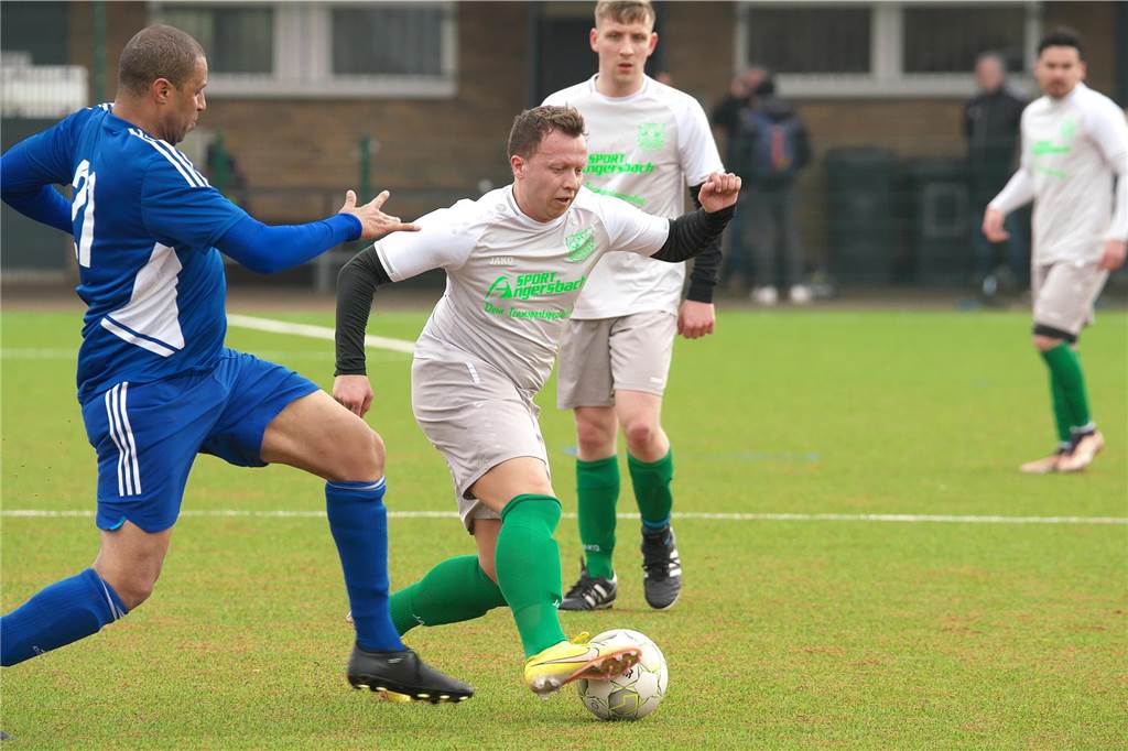 Dank eines späten Elfmetertores gewann der SV Bossendorf gegen Kültürspor Datteln mit 3:2.