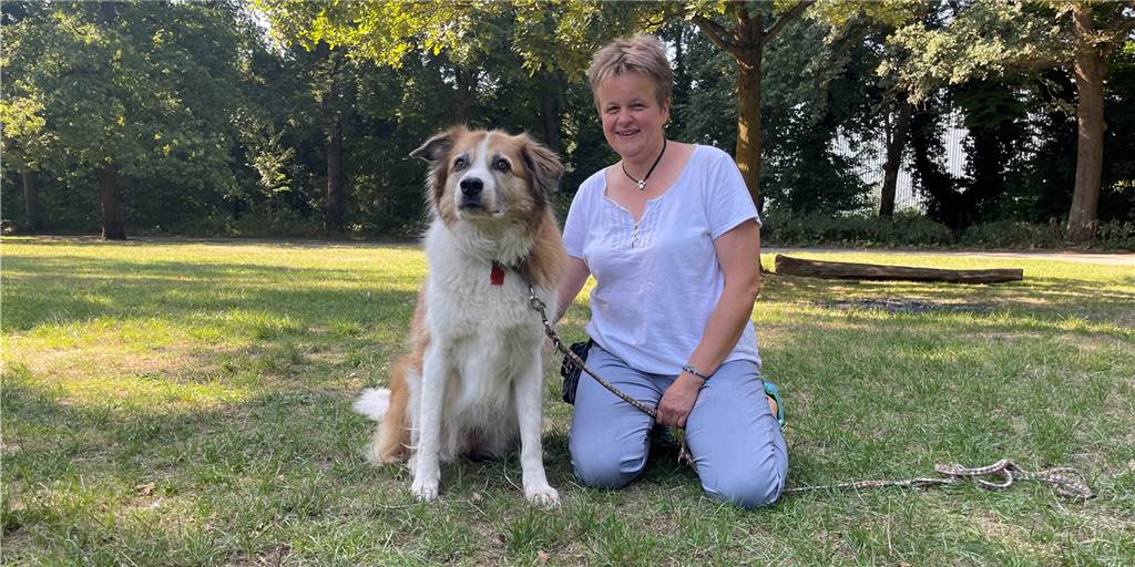 Barfuß und im Schlafanzug: Heike (50) und Hündin Mina stellen Kupfer-Diebe Dank Hündin Mina konnte Heike W. die Kupferrohr-Diebe auf frischer Tat erwischen.