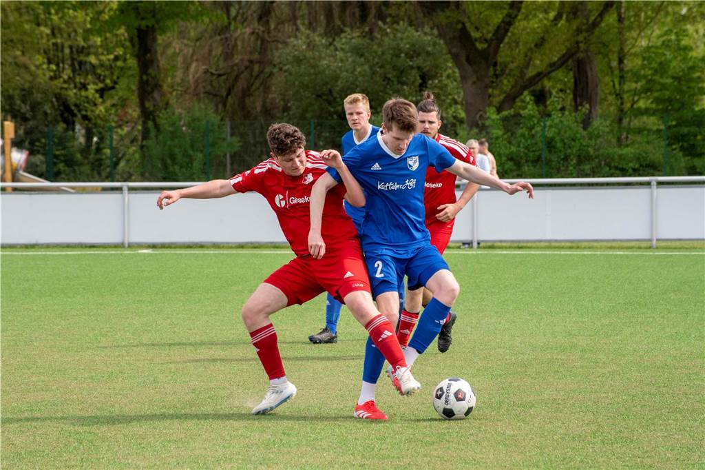 Dank zwei ganz später Tore in der Nachspielzeit sicherte sich BW Lavesum gegen SuS Hochmoor doch noch einen Punkt. Endstand: 3:3.