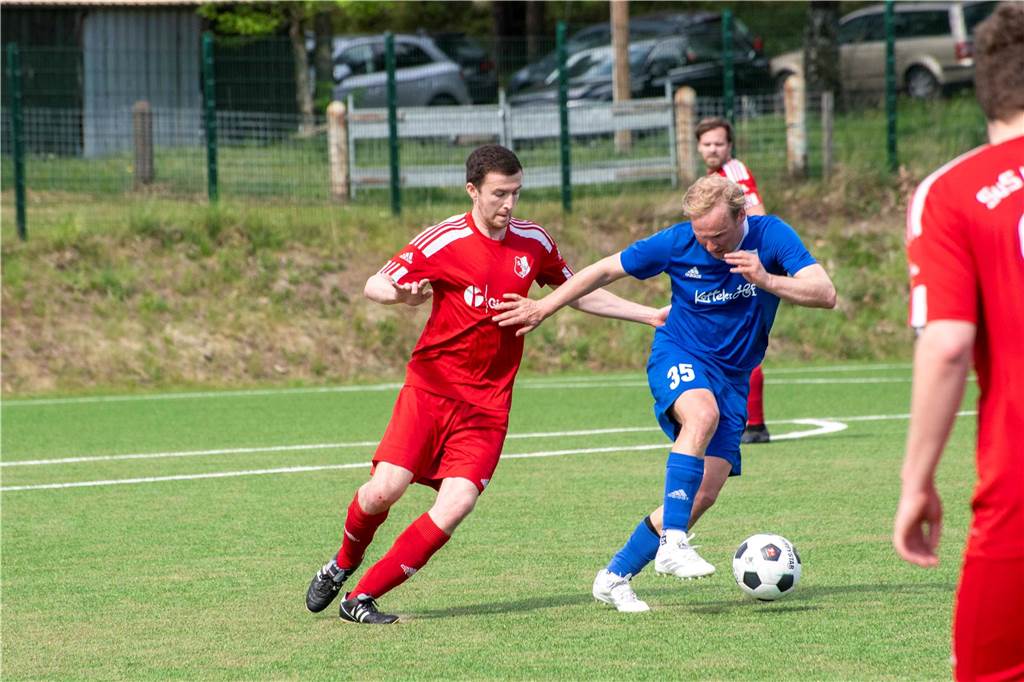 Dank zwei ganz später Tore in der Nachspielzeit sicherte sich BW Lavesum gegen SuS Hochmoor doch noch einen Punkt. Endstand: 3:3.