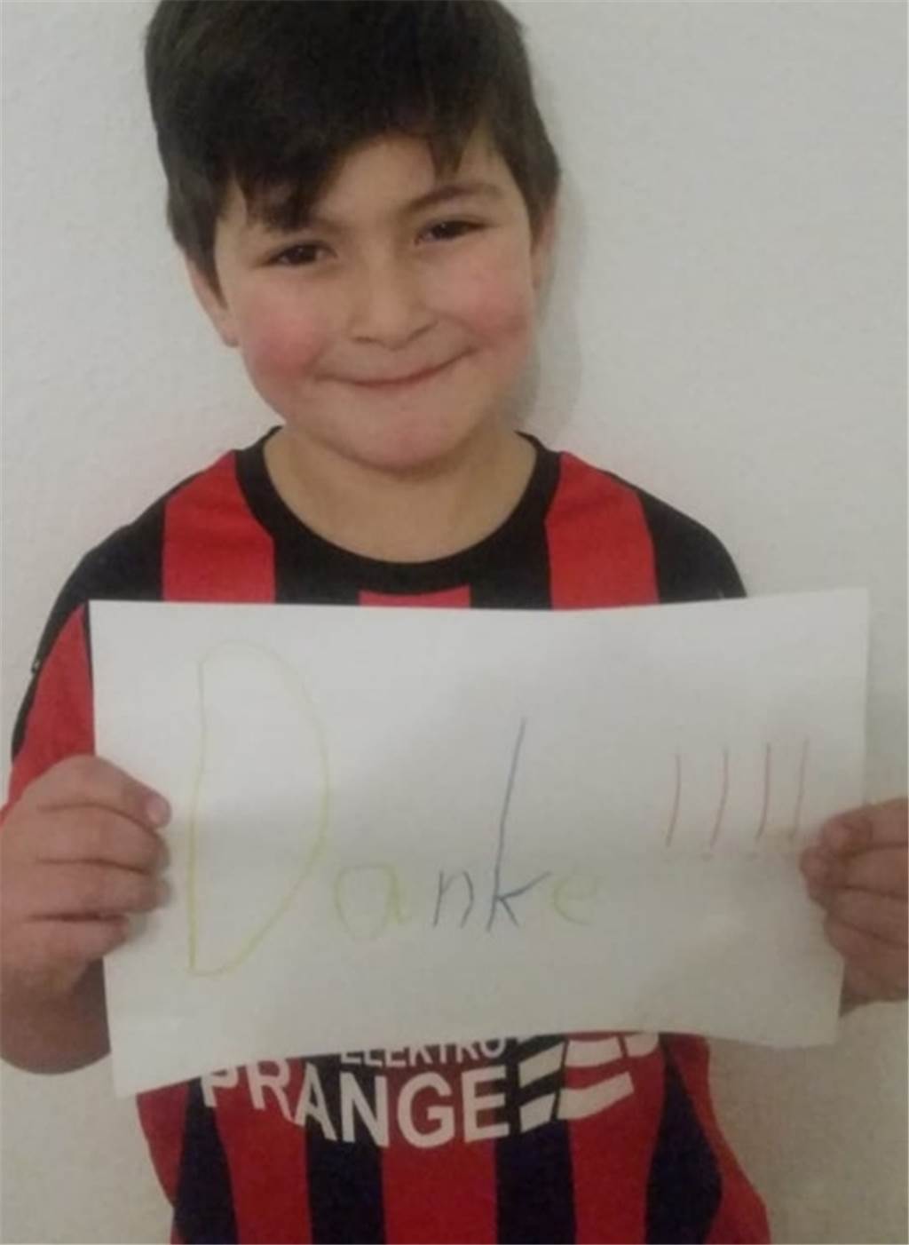Coronavirus: Die Minikicker des BV Brambauer haben eine bewegende Nachricht für Lünen Danke!!!