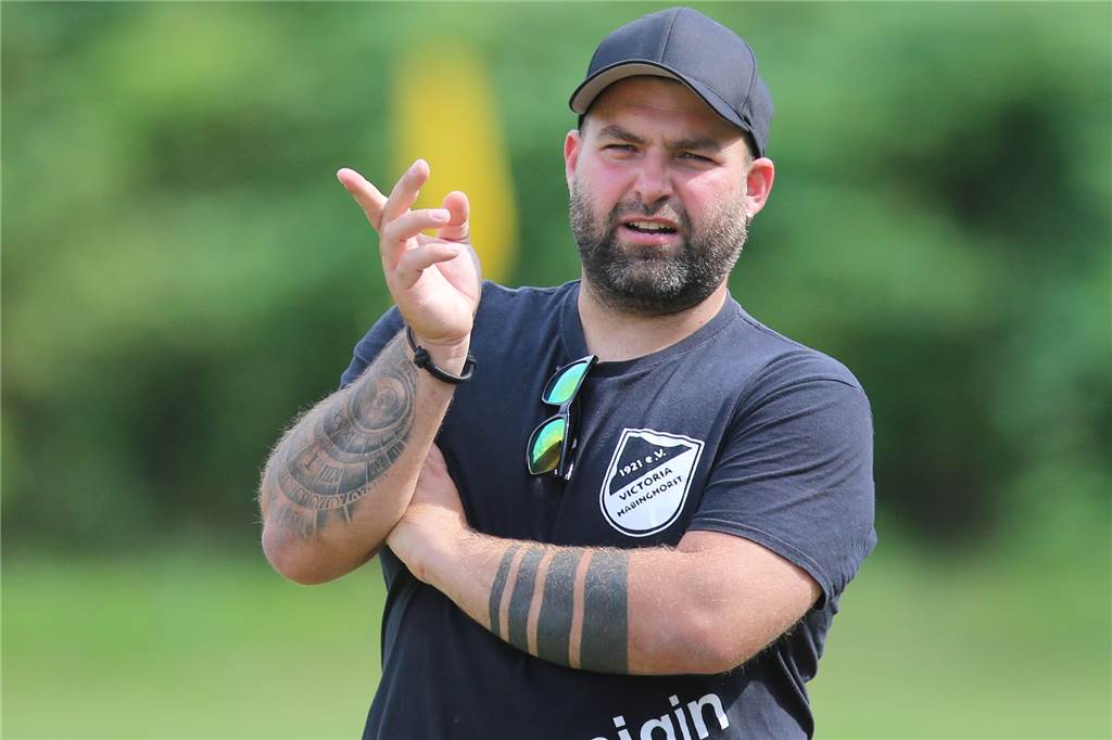 Castrop-Rauxeler Team hat zwei Neue und hält den Super-Goalgetter Danny Jordan, Trainer von Victoria Habinghorst.