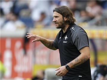 Darmstadts Trainer Torsten Frings. Foto: Ina Fassbender