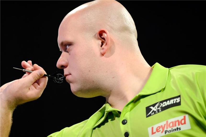 Michael van Gerwen verteidigt Titel in der Premier League Dartsprofi Michael van Gerwen hat die Premier-League 2018 gewonnen. Foto: Thomas Eisenhuth/dpa-Zentralbild