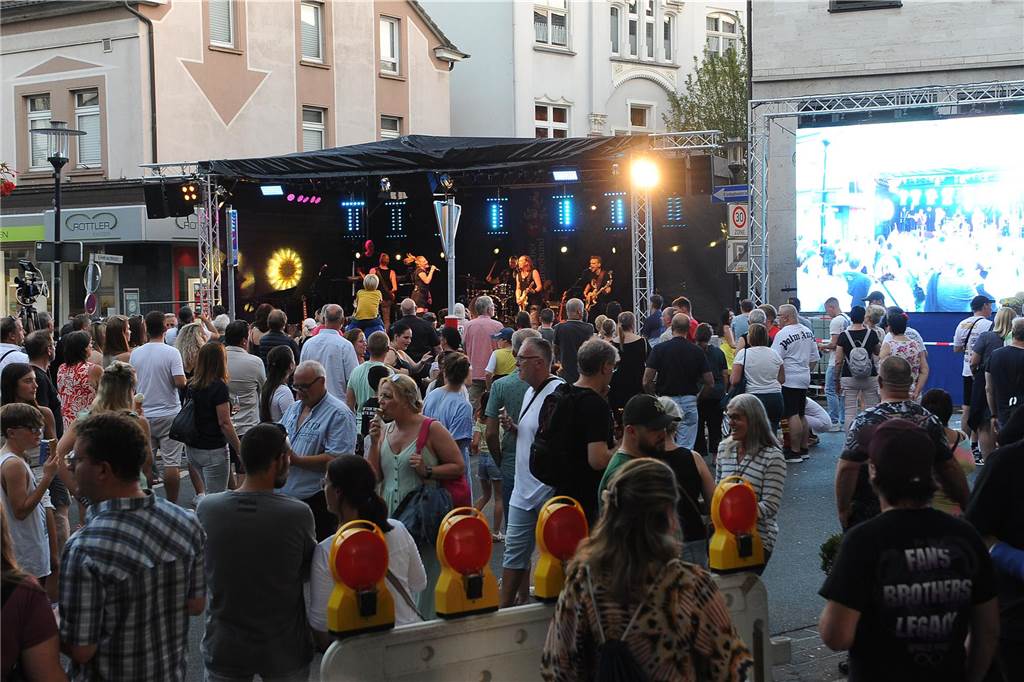 Das 25. Pannekaukenfest 2023 fand rund um den Schwerter Postplatz statt.