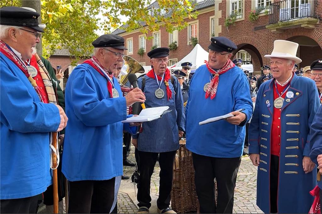 Das 43. Treffen der Kiepenkerle rund um den Marktpütt in Stadtlohn