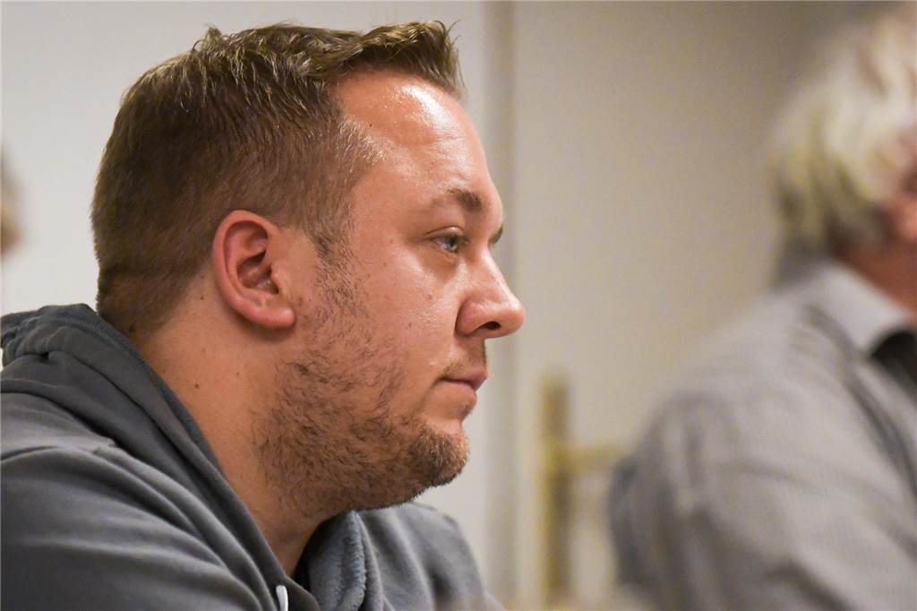 Was war los beim Spielabbruch in der Kreisliga C?: Rudelbildung, Beleidigungen, Schubserei Das abgebrochene Spiel zwischen dem MSV Dortmund II und dem FC Ezidxan II wird wohl das Kreissportgericht um den Vorsitzenden Patrick Neumann beschäftigen.