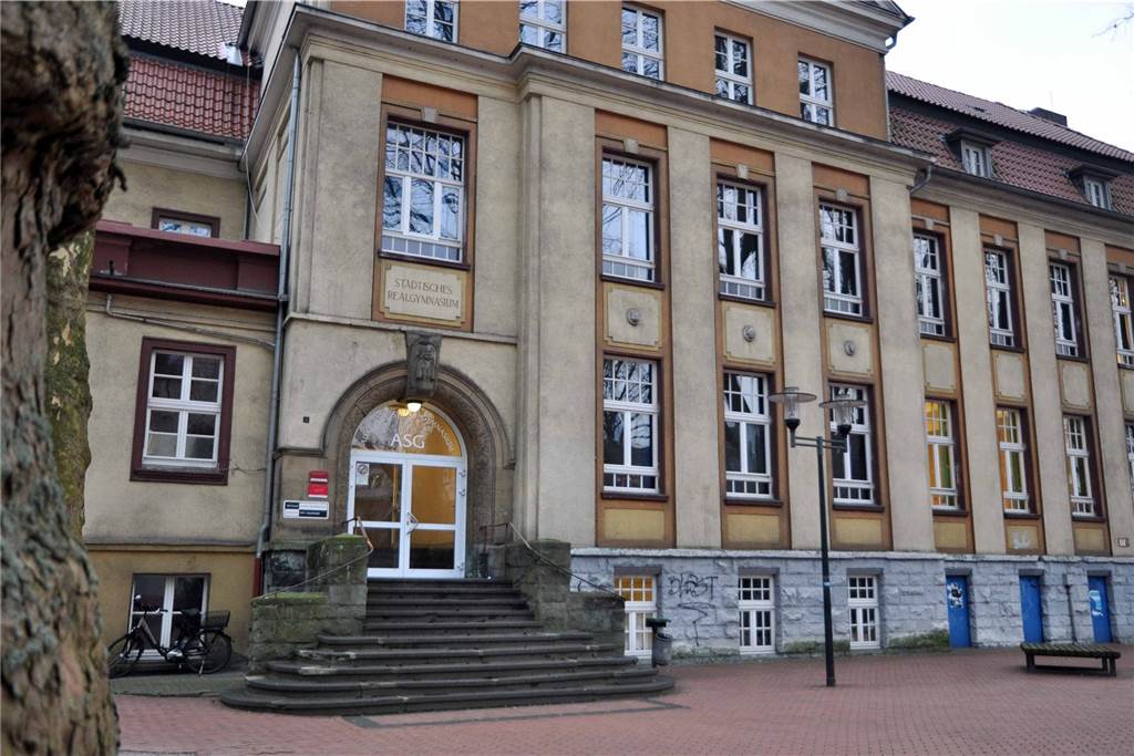 Trotz Masken: Castrop-Rauxels Schulen demonstrieren Zuversicht vor dem Start Das Adalbert Stifter Gymnasium