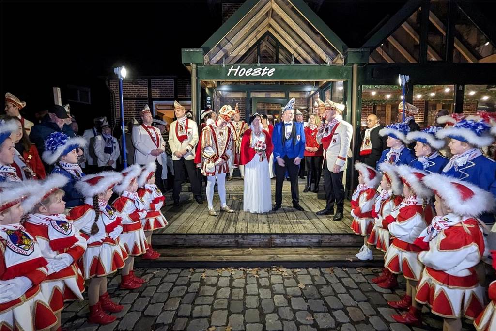 Das „alte“ Dreigestirn wurde verabschiedet bei der Prinzenproklamation in Klein-Köln.