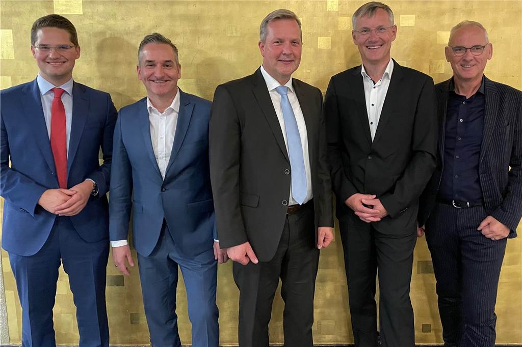 Lünens desolate Haushaltslage: Kämmerin schreibt Brandbrief an Stadtrat Das Archivbild zeigt die Verwaltungsspitze (v.l.n.r.): Vierter Beigeordneter Dr. Christian Klicki, der neue Kämmerer André Jethon, Bürgermeister Jürgen Kleine-Frauns, der neue Erste Beigeordnete Axel Tschersich und Arnold Reeker, Technischer Beigeordneter.