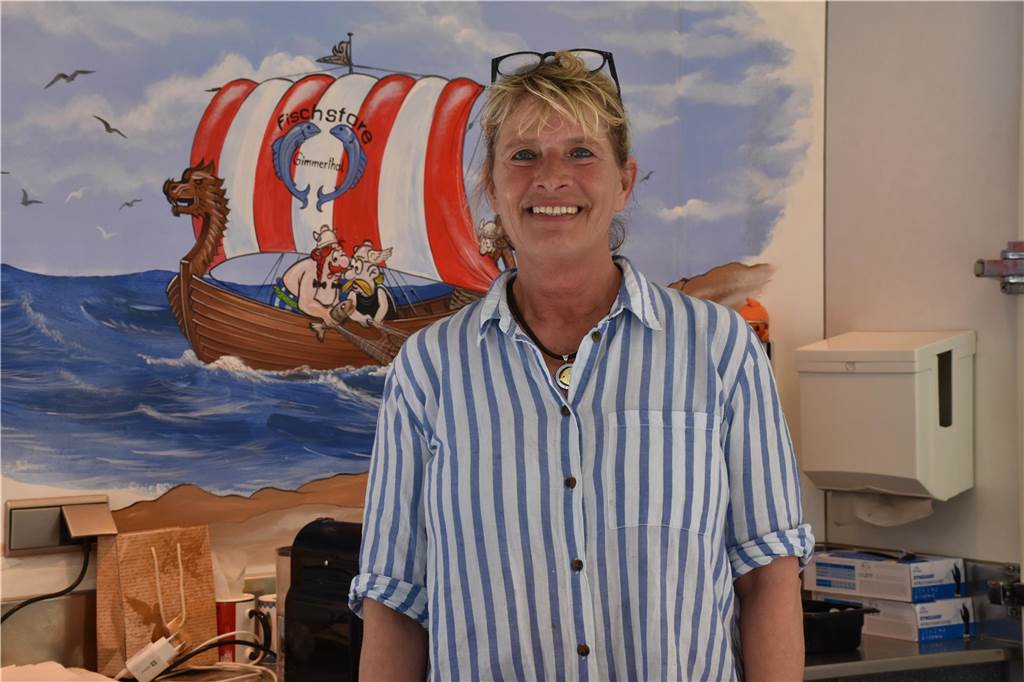 Ehepaar Gimmerthal schließt Fischstand: In der 5. Generation ist Schluss Das Asterix-Design von Cornelia Gimmerthals Fischwagen gehört seit langer Zeit zum Dortmunder Wochenmarkt.