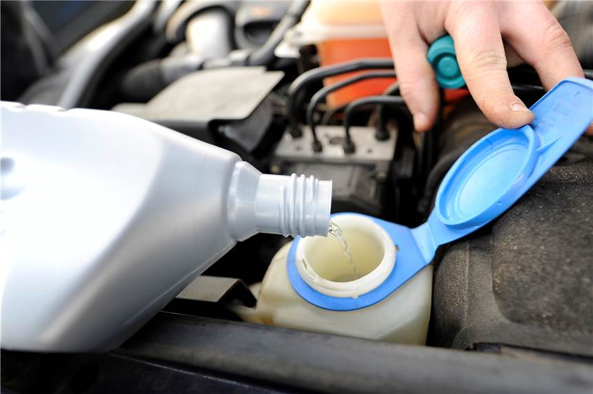 7 Winter-Autotipps: So machen Sie Ihr Fahrzeug winterfest Das Auto sollte vor dem ersten Frost winterfit gemacht werden. (Symbolbild)