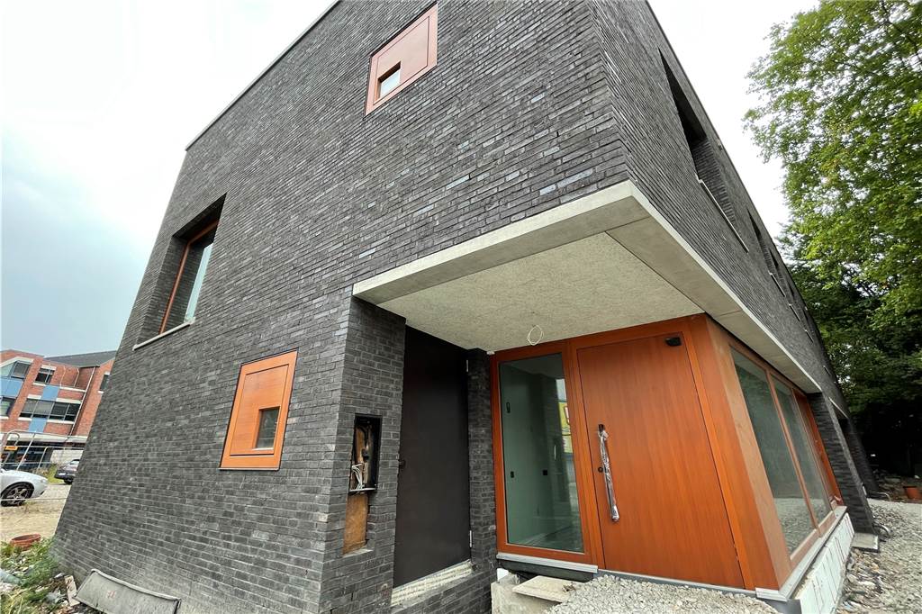 Castroper Marcel-Callo-Haus vor Eröffnung: „Ich wurde so oft gefragt...“ Das Baugerüst rund um das neue Marcel-Callo-Haus an der Schillerstraße ist verschwunden. Bald kann es eröffnet werden.