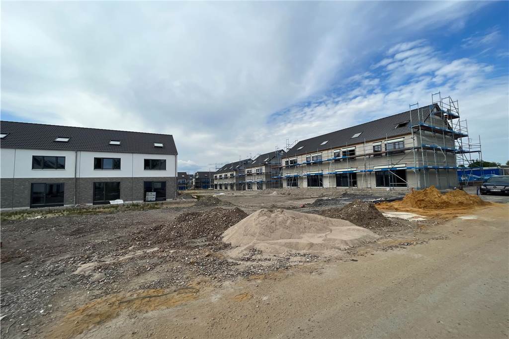 Erste Familien ziehen in ihre Häuser im Beerenbruchviertel ein Das Beerenbruchviertel nimmt Gestalt an.