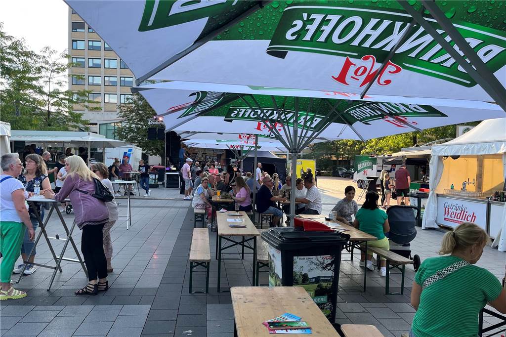 Re-Live und Fotos: Lünen feiert das Bierfest: Veranstaltung auf dem Marktplatz wird eröffnet