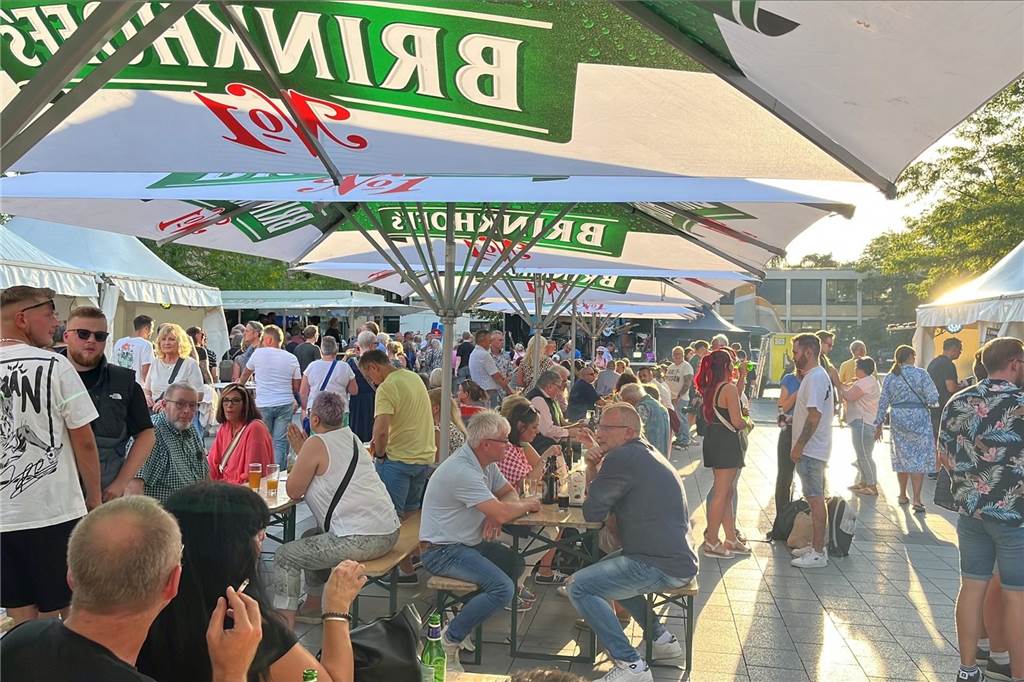 Re-Live und Fotos: Lünen feiert das Bierfest: Veranstaltung auf dem Marktplatz wird eröffnet