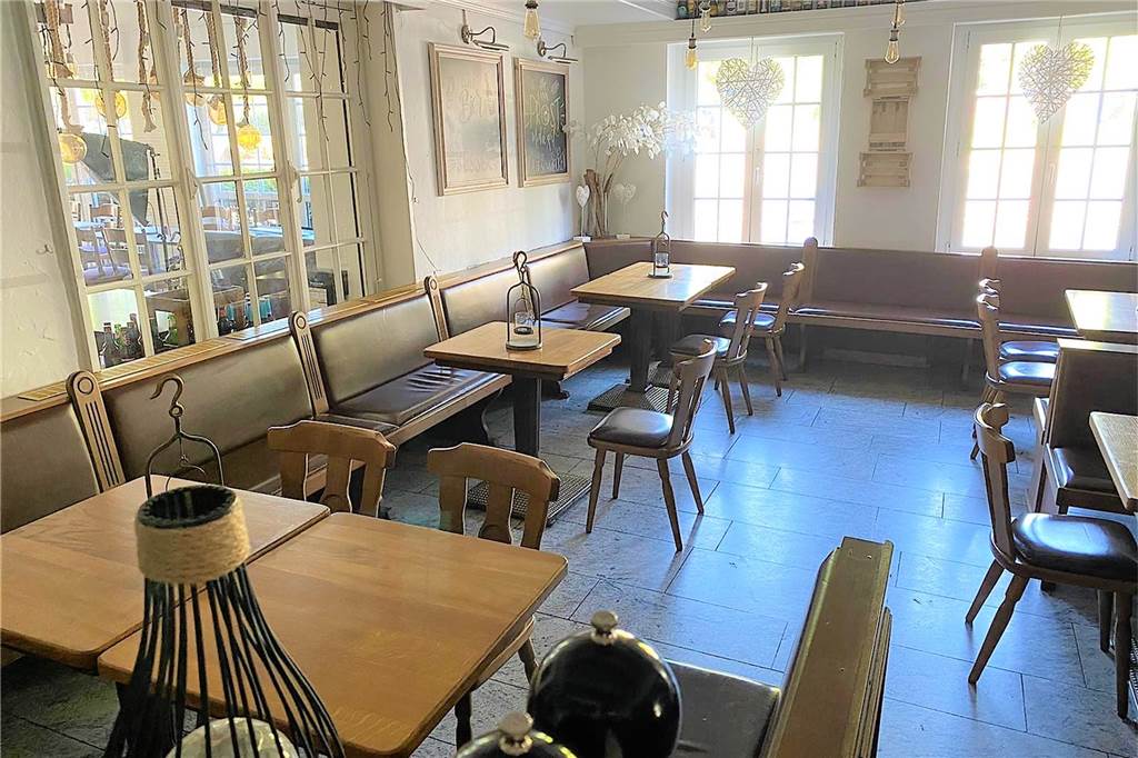 Dortmunder Gastronom zuversichtlich: Hier wird’s laufen wie in Österreich Das Bierzimmer von "Hopfen und Salz" wurde mit ausreichenden Abständen zwischen den Tischen umstrukturiert.