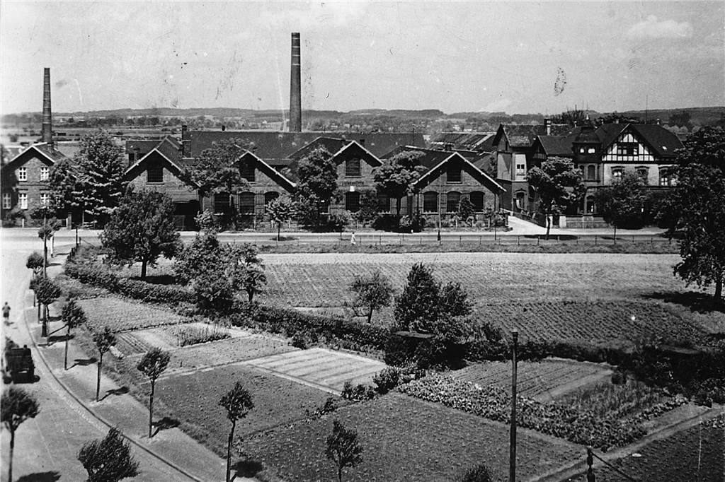 Das Bild ist 1910 entstanden und zeigt Potthoff und Flume aus der Luft. 