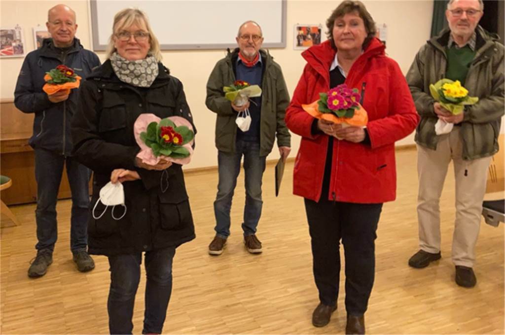 SAL-Chefin widerspricht Lüner BI: Es saufen keine Stadtteile ab Das Bild zeigt den vor wenigen Tagen auf der Jahreshauptversammlung der BI frisch gewählten Vorstand (v.l.n.r.): Leo Bögershausen, Sabine Haushälter-Anton (Kassenwärtin), Marina Lorson (1. Vorsitzende), Peter Schmidt und Meinolf Schwering (2. Vorsitzender).