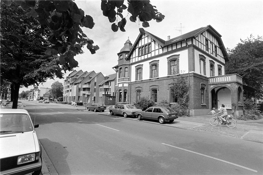 Das Bild zeigt die Villa von Potthoff und Flume an der Dortmunder Straße. 