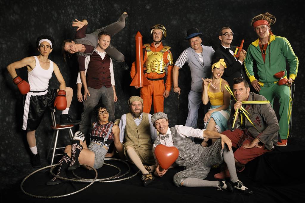 Once upon a Time: Mit Steampunk-Verkleidung gibt es an der Zeche Zollern Rabatt Das Boardwalk Theater zeigt ein Programm mit mehreren Einzelkünstlern, wie Kaosclown, Holiday on Delay und DJuggledy.