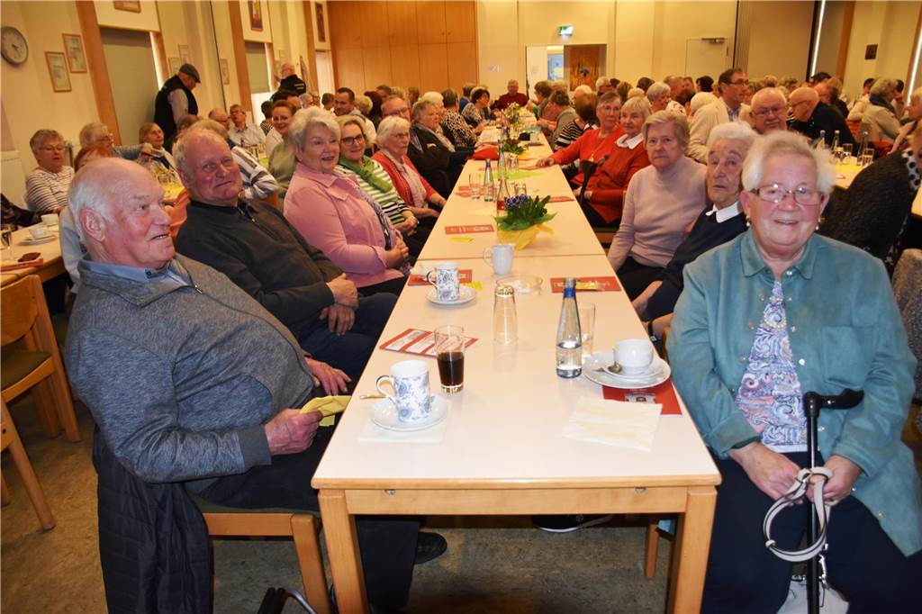 Das Bodelschwingh-Haus war ausverkauft zum Stück "Wahlkampf mit Hindernissen".