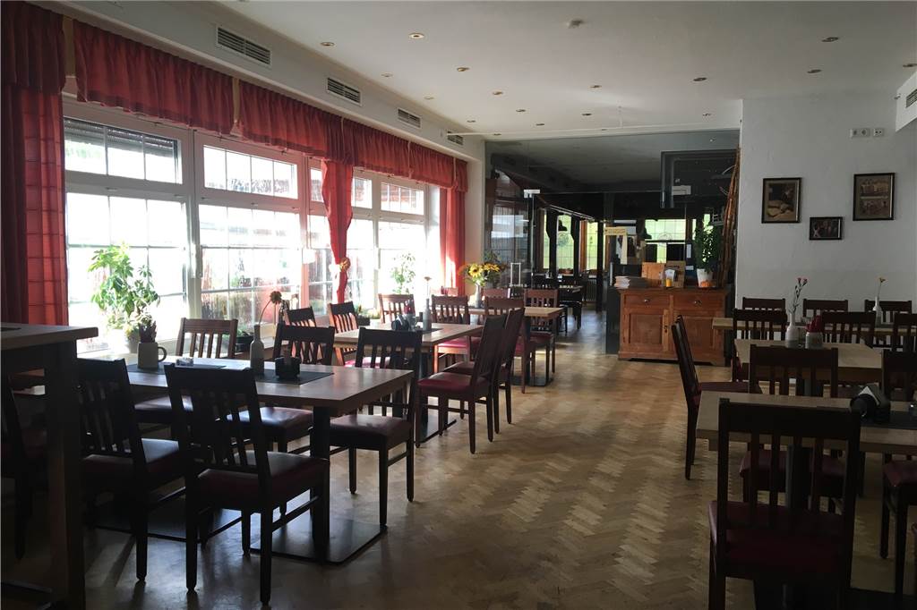 Restaurants in Castrop-Rauxel bieten Ostern 2022 spezielle Menüs an Das Brauhaus Rütershoff bietet auf seiner Oster-Speisekarte unter anderem Rinderroulade "klassisch gefüllt" an.