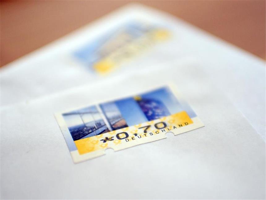 Das Briefporto in Deutschland liegt trotz mehrfacher Erhöhungen im europäischen Vergleich im Mittelfeld. Foto: Henning Kaiser