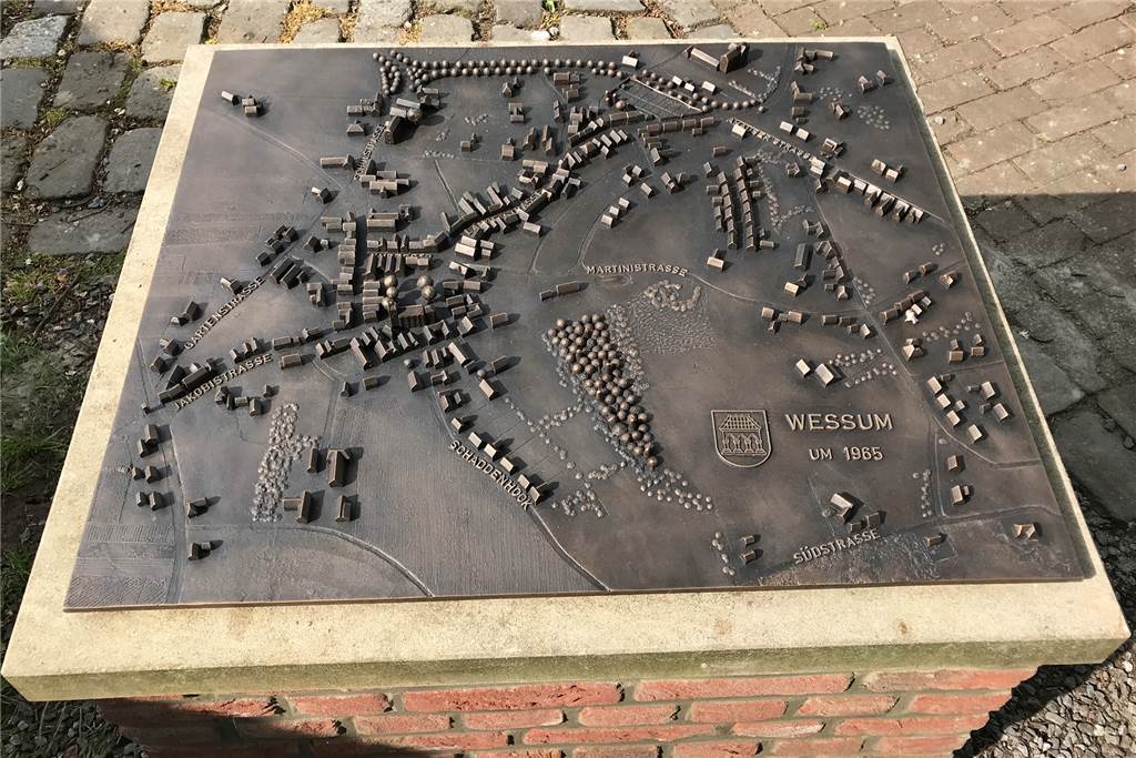 Das Bronzemodell wird noch in den Sockel eingelassen und am 30. April eingeweiht.