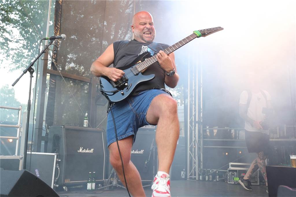 Das Brunnenfest ist am 8. und 9. Juli ein Event der Gegensätze. Während auf der einen Bühne Hard-Rock gespielt wird, erklingt an anderer Stelle in der Lüner Innenstadt sanfte Popmusik. Es ist das größte Musikfestival seiner Art im Kreis Unna.
