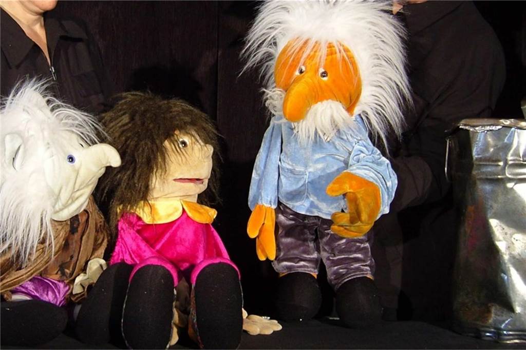 Kulturprogramm im ersten Halbjahr 2024: Spannende und humorvolle Begegnungen Das Bürgerhaus erlebt am 25. Februar das Stück „Ein Gnuddel kommt selten allein".