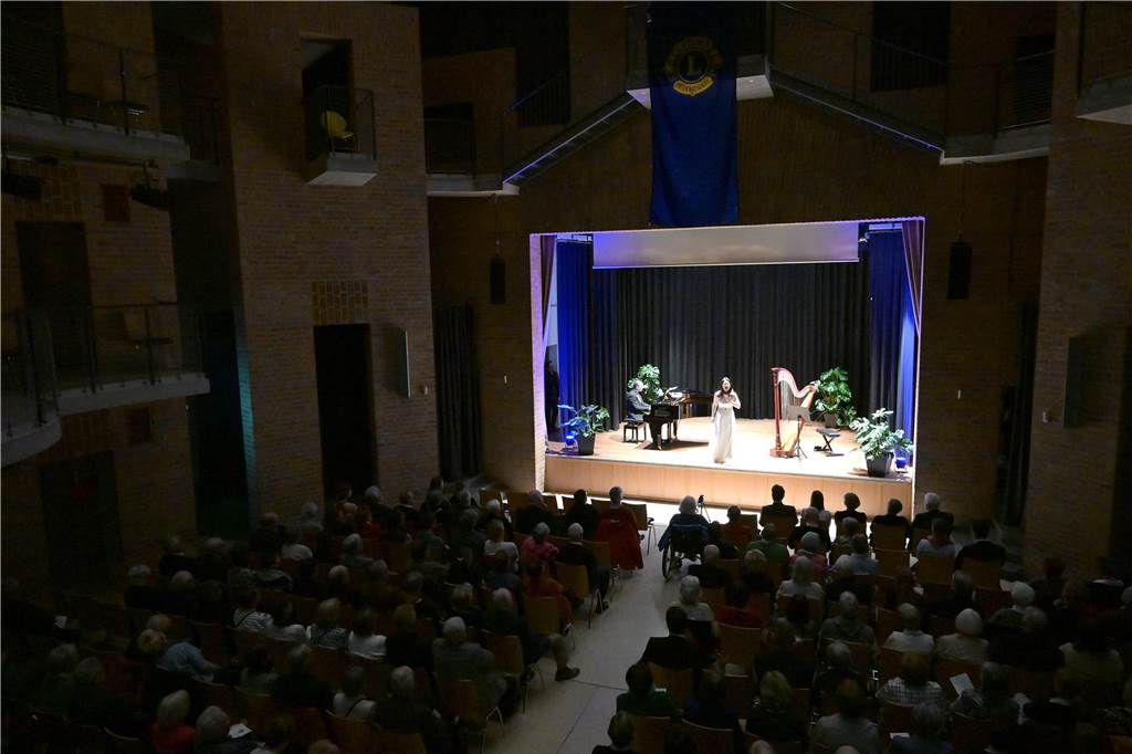 Verdi, Puccini und Bocelli sorgen für Jubelstürme im Bürgerhaus Das Bürgerhaus in Selm war prall gefüllt.