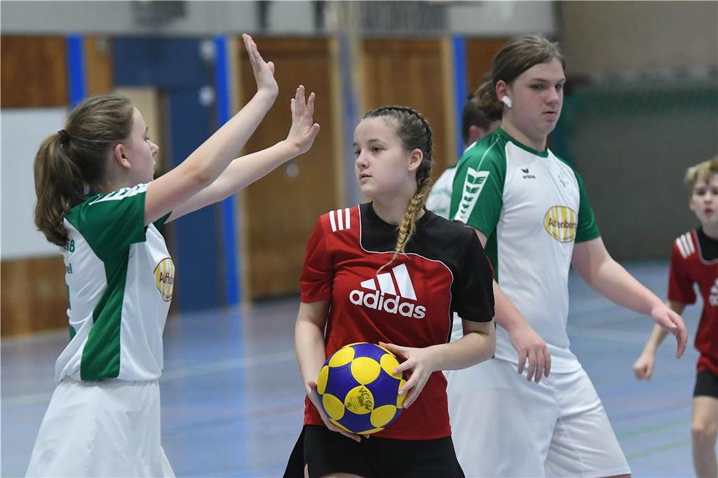 Das C-Jugend-Korfball-Team des HKC Albatros (4.) aus Henrichenburg überholte durch einen 6:5-Sieg im direkten Duell den KC Grün-Weiß (5.) aus Ickern.