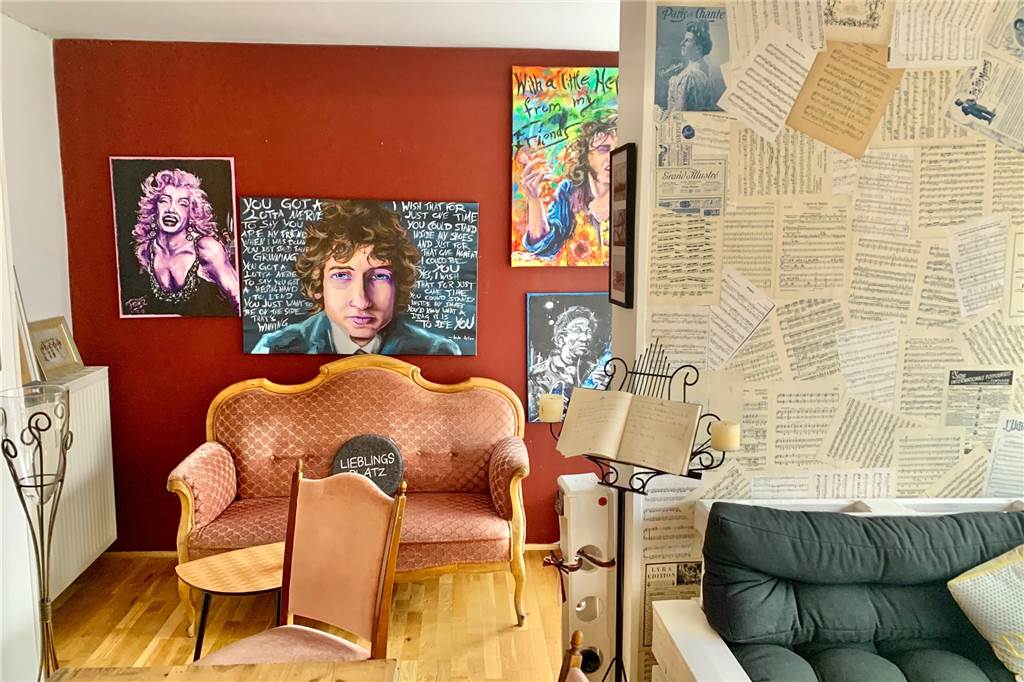 „Wenn es wieder möglich ist, wird gefeiert“: Ein Café gibt nicht auf Das Café Note hat ein tolles Ambiente. Nur kann es im Moment niemand genießen.