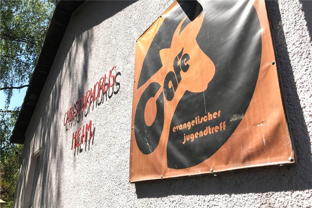 Evangelische Kirchengemeinden vereinigen sich zu einer - Eine alte Kirche wird aufgegeben Das Christophorusheim an der Wartburgstraße wird aufgegeben. Es gibt Sanierungsbedarf in Höhe von 1 Million Euro.