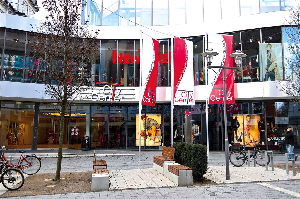 Einzelfall Mercaden? Ein Blick in die anderen Center der Umgebung Das City-Center in der Gladbecker Innenstadt hat etwas weniger Verkaufsfläche als die Mercaden, aber auch kaum Leerstände.