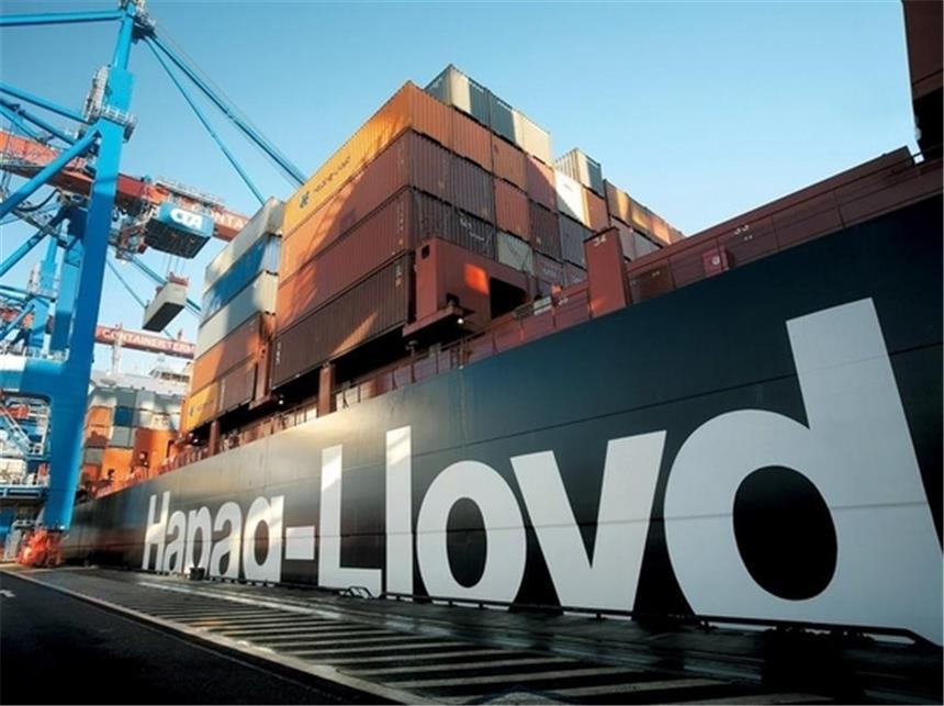 Wackelt der Verkauf der TUI-Reederei Hapag-Lloyd? Das Containerschiff Hamburg-Express der zum TUI-Konzern gehörigen Hapag-Lloyd wird am Containerterminal Hamburg-Altenwerder abgefertigt.