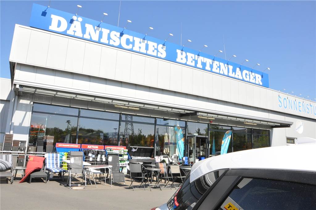 Wiedereröffnung: Castrop-Rauxels Möbelhäuser erleben großen Andrang Das Dänische Bettenlager an der Siemensstraße hat seinen Laden erst am Dinestag für die Kunden geöffnet.