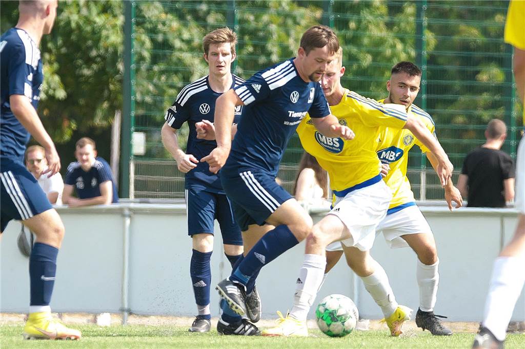 Fußballkreis RE veröffentlicht Kreisliga-Staffeleinteilung Das Derby zwischen dem ETuS Haltern II und dem TuS Sythen II gibt es in der Kreisliga C2 nicht mehr, die Sythener spielen nun in der C4 - wo sie aber immerhin mit dem SV Hullern und Concordia Flaesheim II auf weitere Stadtrivalen treffen.