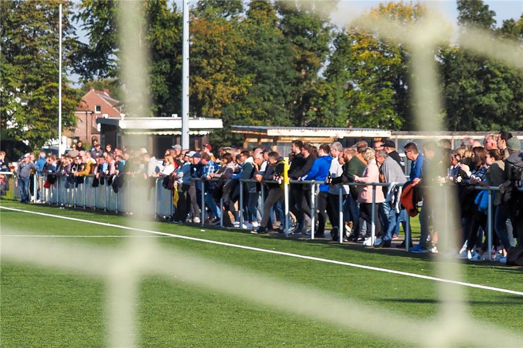 Sechs Tore im Derby: Zwei Joker bescheren dem ETuS ein Remis gegen Sythen Das Derby zwischen dem ETuS Haltern und dem TuS Sythen hatte viele Zuschauer auf die Anlage des ETuS gelockt.