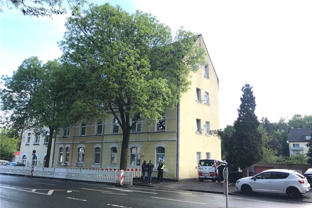 Dem Coronavirus auf der Spur: 200 Castrop-Rauxeler an einem Tag getestet Das Deutsche Rote Kreuz testete am Morgen die Bewohner eines Hauses an der Wittener Straße in Merklinde auf Corona.