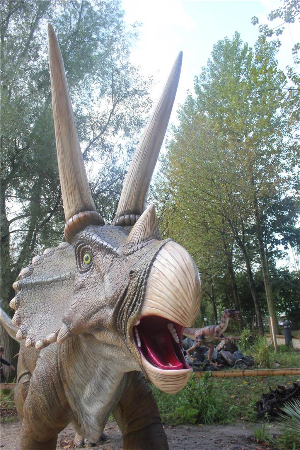 Ein Katzensprung entfernt: 3 Ausflüge in die Niederlande dinosaurier im dinoland