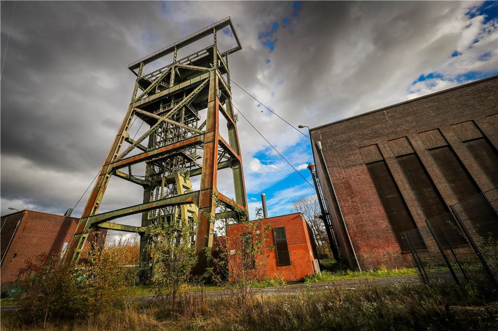 Mit diesen Denkmälern bleibt die Bergbau-Zeit in Dortmund lebendig Das Doppelbock-Fördergerüst der früheren Zeche Gneisenau in Derne gehört zu den denkmalgeschützten Landmarken des Bergbaus in Dortmund.