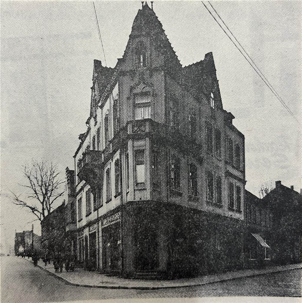 XXX Das Eckhaus an der Dortmunder Straße/Wittener Straße auf einem Foto aus dem Jahr 1937.