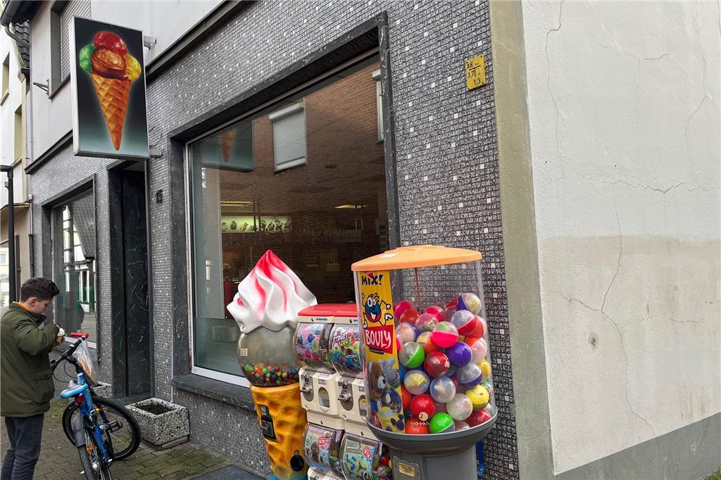 Eisdielen in Selm öffnen wieder und erhöhen Preise Das Eiscafé Il Gelato am Kirchplatz in Bork hat seit wenigen Tagen wieder geöffnet.