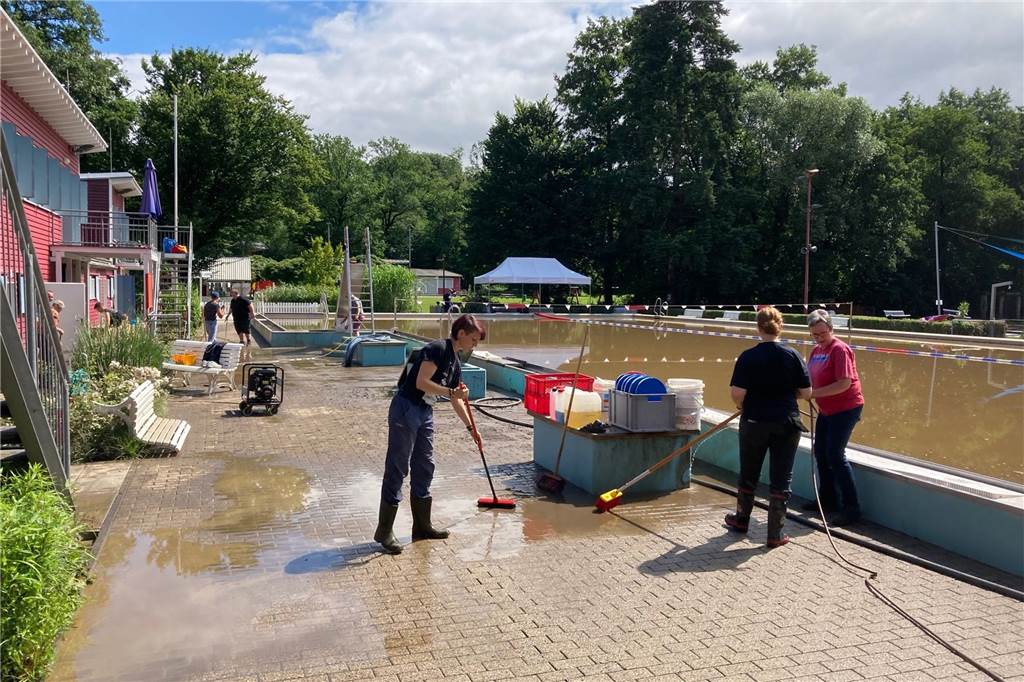 Live-Ticker zum Nachlesen: Die Entwicklungen zum Hochwasser in Schwerte Das Elsebad am Tag nach dem Starkregen.