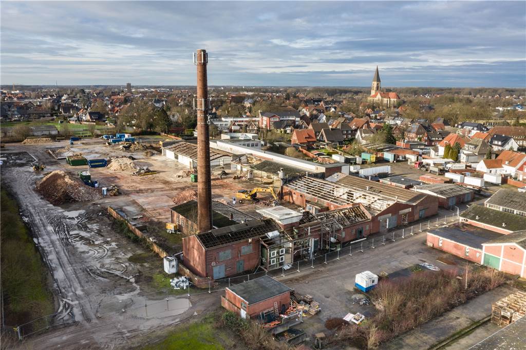 Tatort Stuhlfabrik: Spahn-Trümmer wecken schöne und bittere Erinnerungen Das Ende der Stuhlfabrik Spahn aus der Vogelperspektive gesehen.